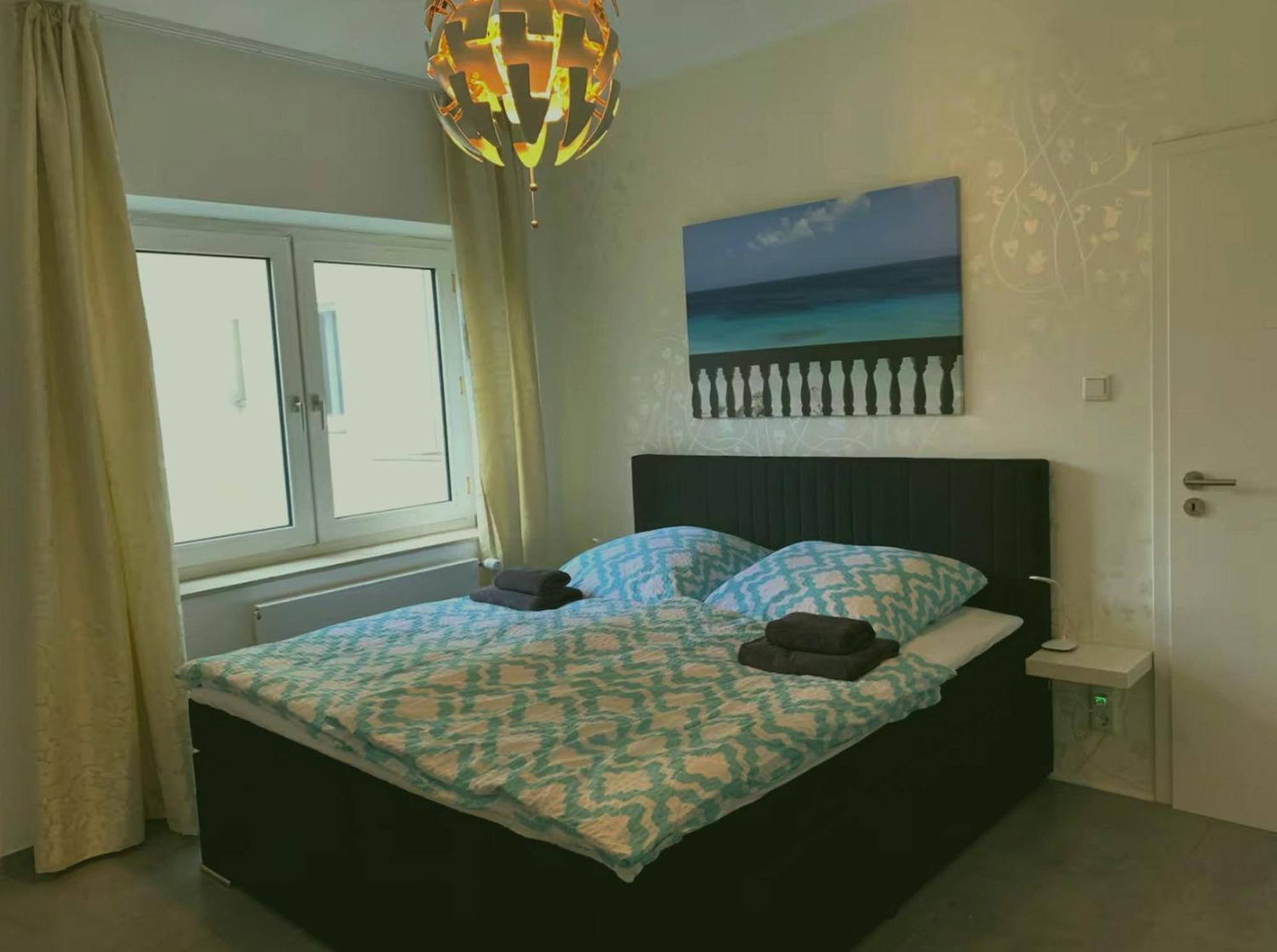 4 Bedrooms *